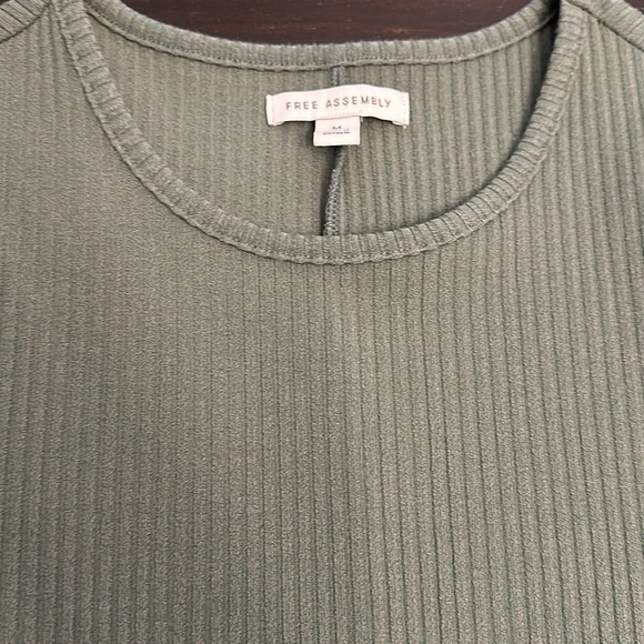 Free Assembly Dress - Picture 2 of 3